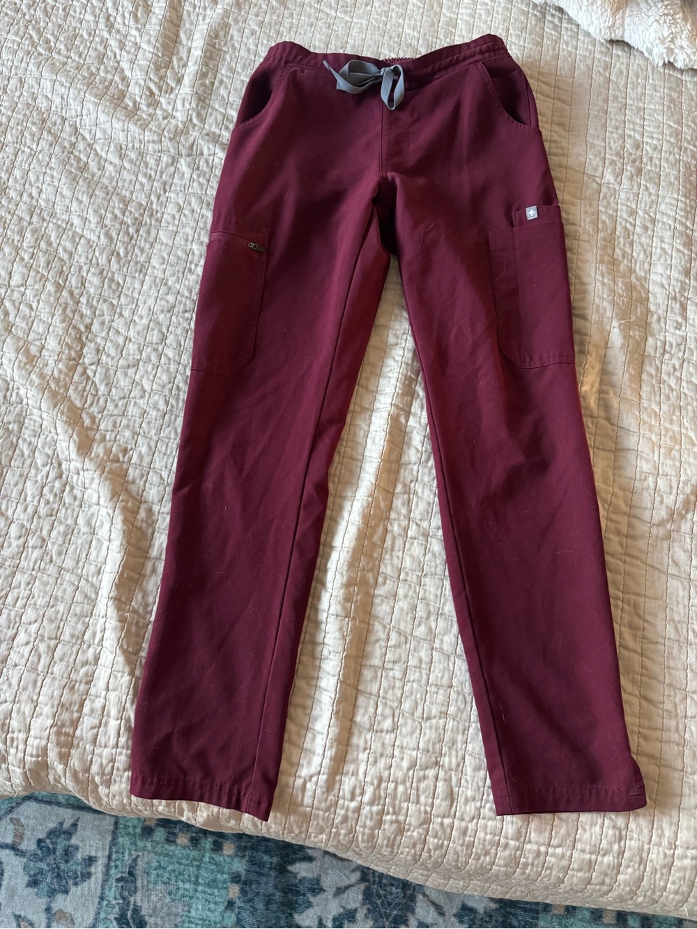 Figs XXS Burgundy Yola pants - regular length- great condition
